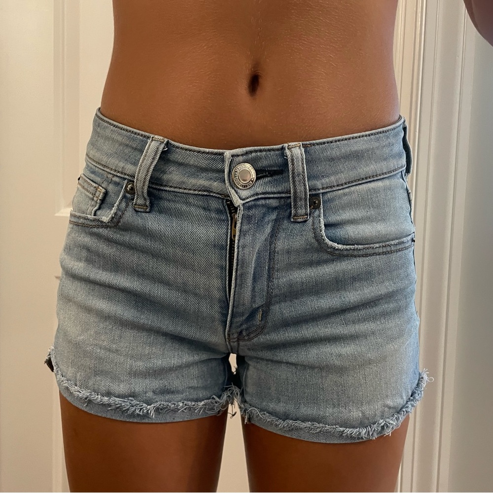 American Eagle hi-rise shortie shorts
